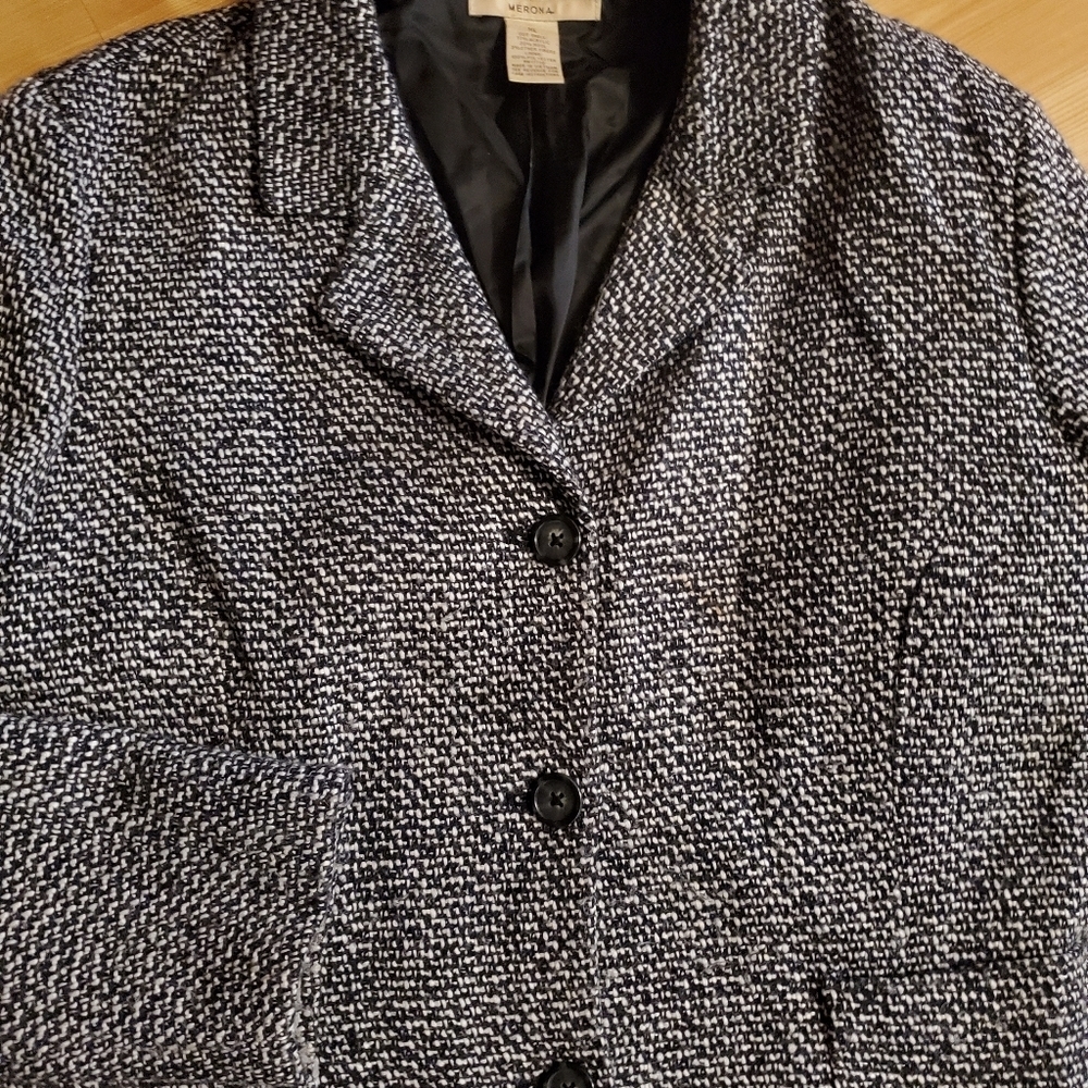Merona Women's Acrylic Two-piece Suit - Picture 3 of 10